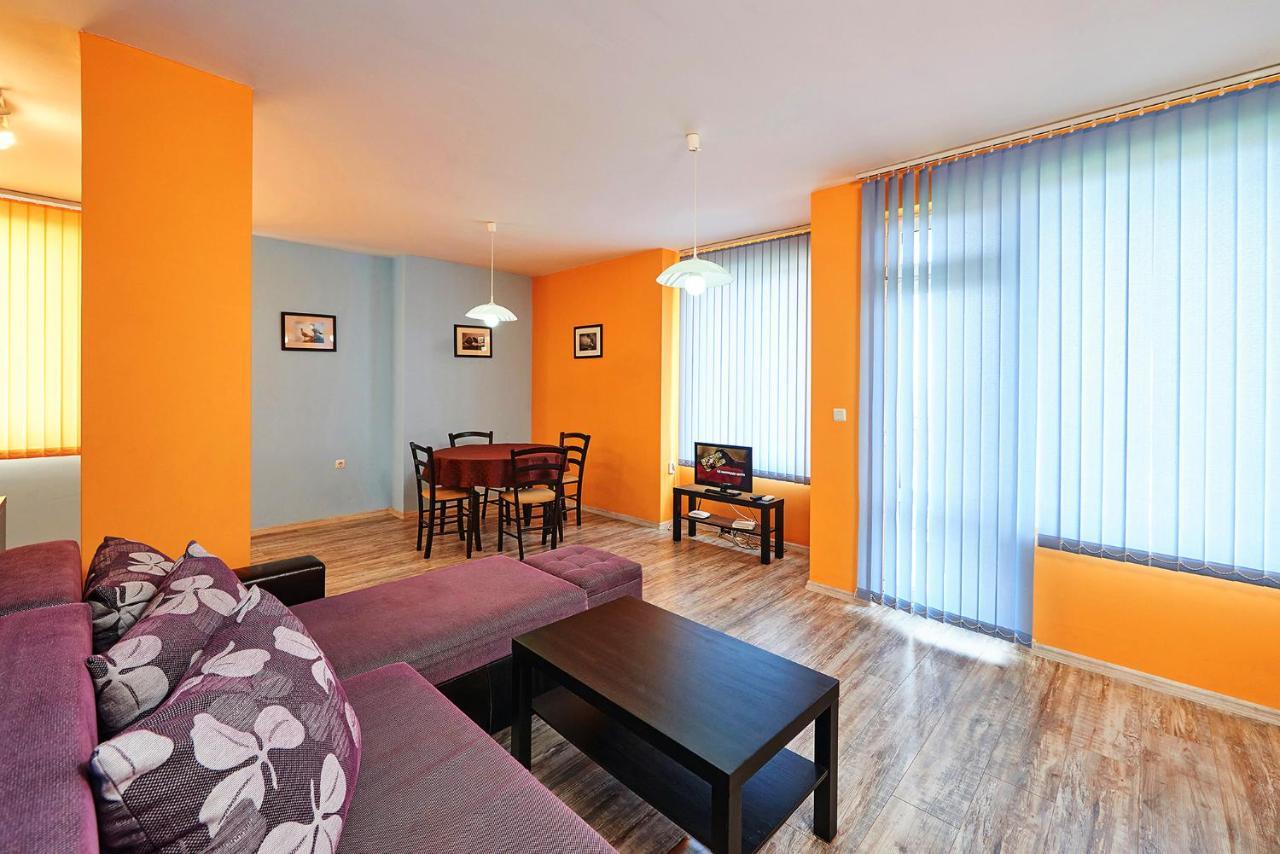 Apartments Dimitrovi Pomorie Bagian luar foto