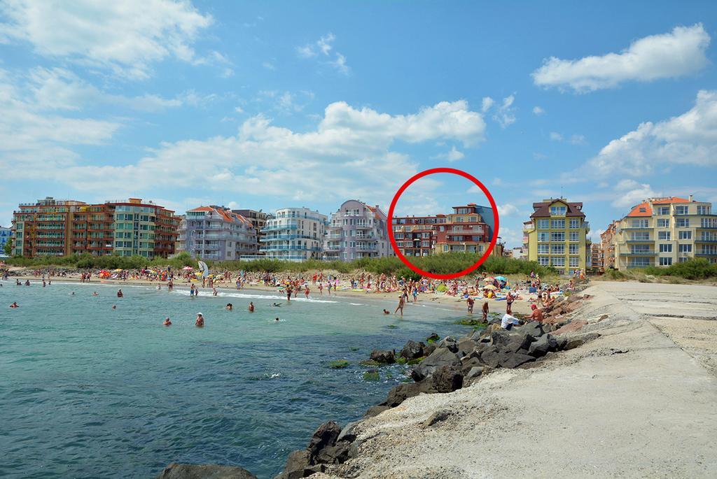Apartments Dimitrovi Pomorie Bagian luar foto